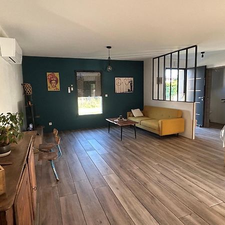 Vila Maison Individuelle Cloturee Coutras Exteriér fotografie