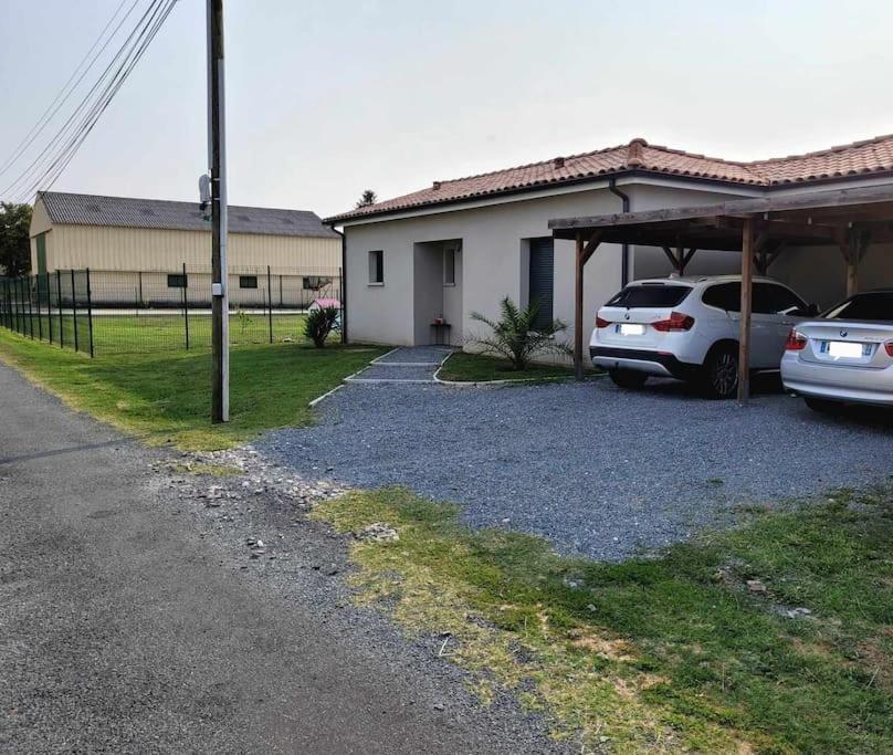 Vila Maison Individuelle Cloturee Coutras Exteriér fotografie